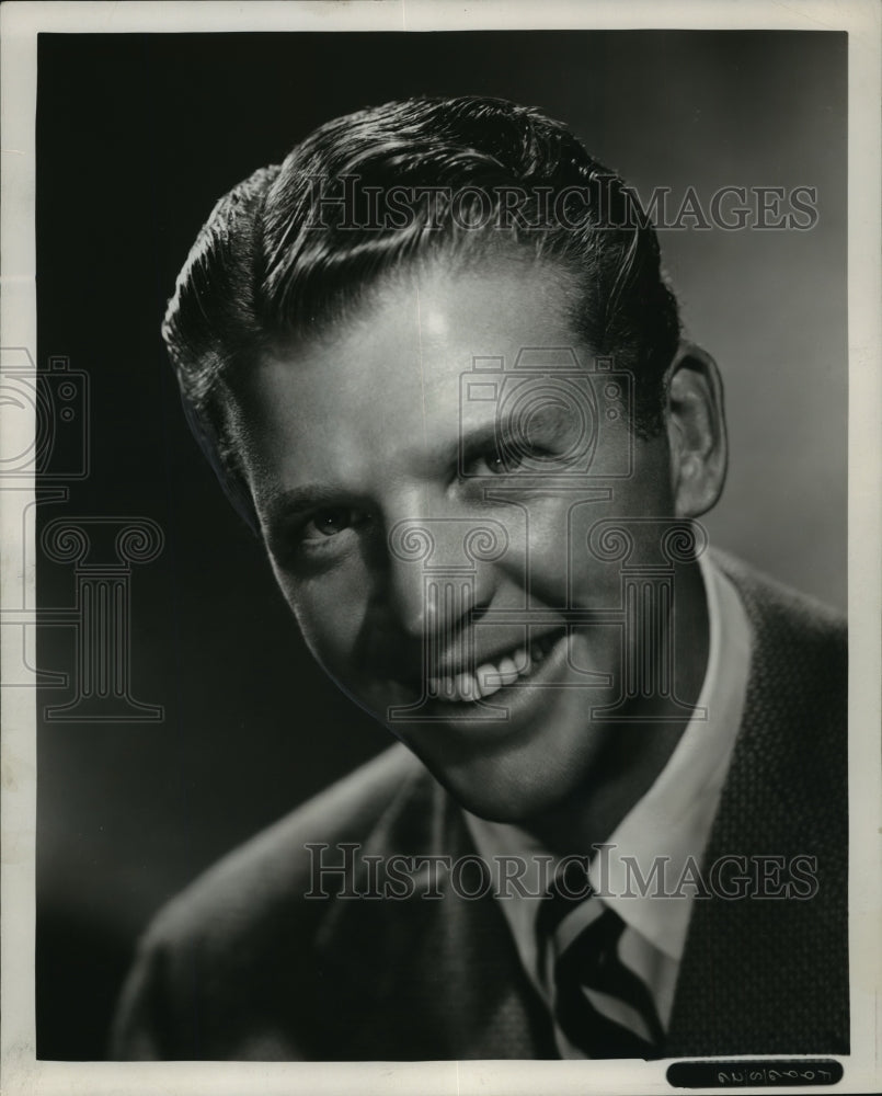 1947 Press Photo Dan Dailey - Historic Images