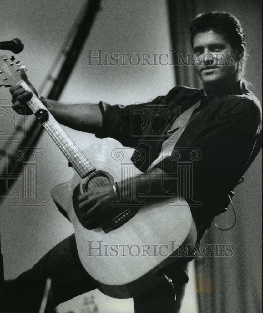 1993 Press Photo Billy Ray Cyrus was a crowd favorite at the State Fair - Historic Images