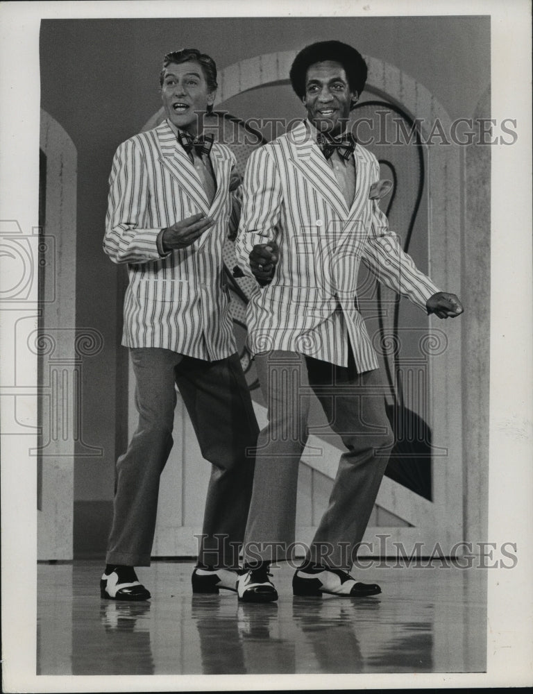 1972 Press Photo Dick Van Dyke and Bill Cosby-"Dick Van Dyke Meets Bill Cosby" - Historic Images