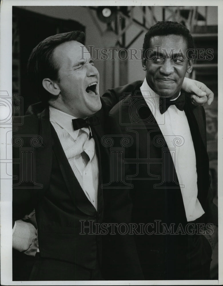 1967 Press Photo Bill Cosby Joins Roger Miller on &quot;The Roger Miller Show&quot; - Historic Images