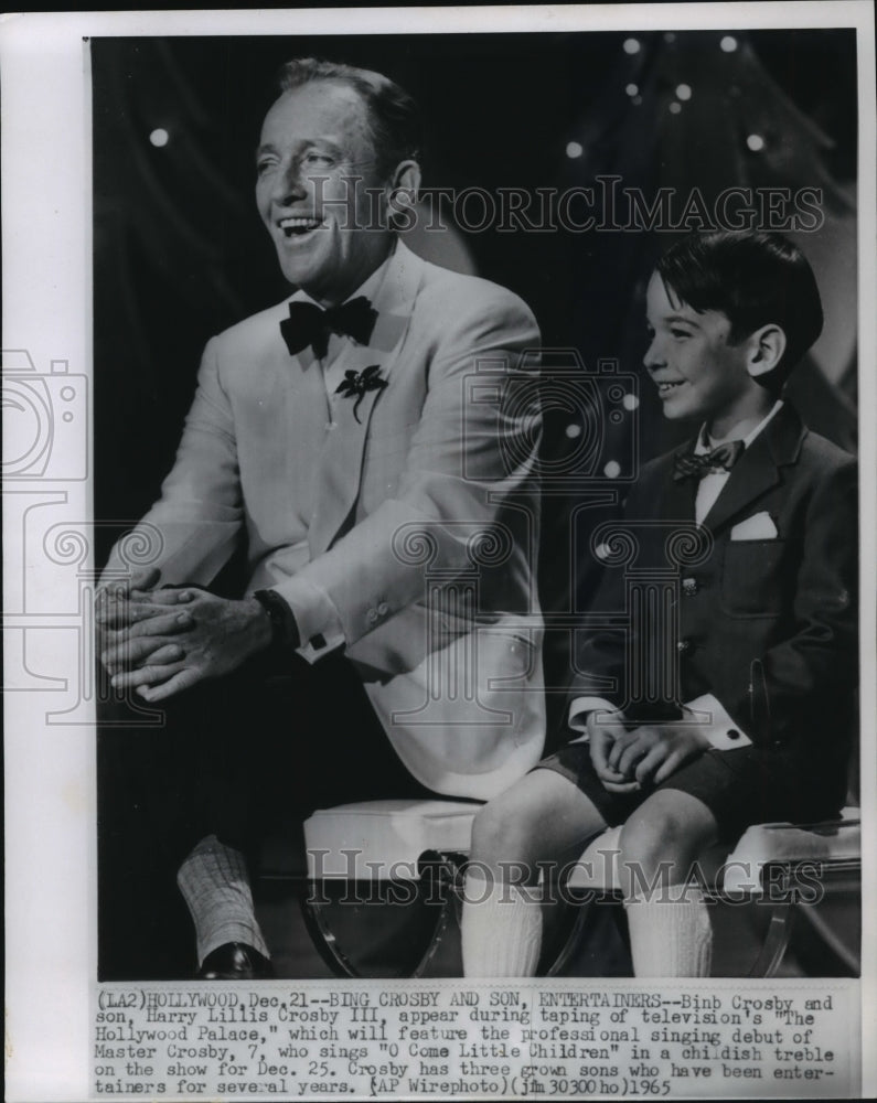 1965 Press Photo Bing Crosby, Singer and Entertainer, With Son - Historic Images