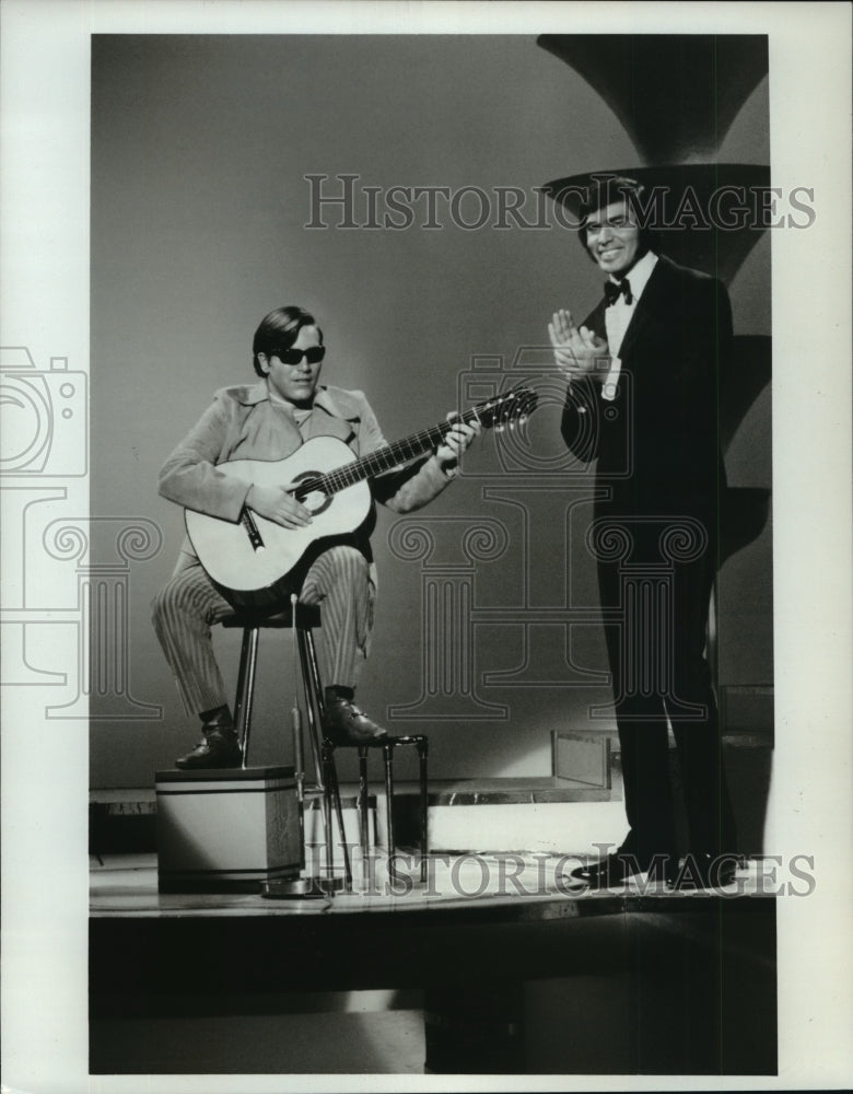 1969 Press Photo Engelbert Humperdinck, Singer, and Jose Feliciano, Guitarist - Historic Images