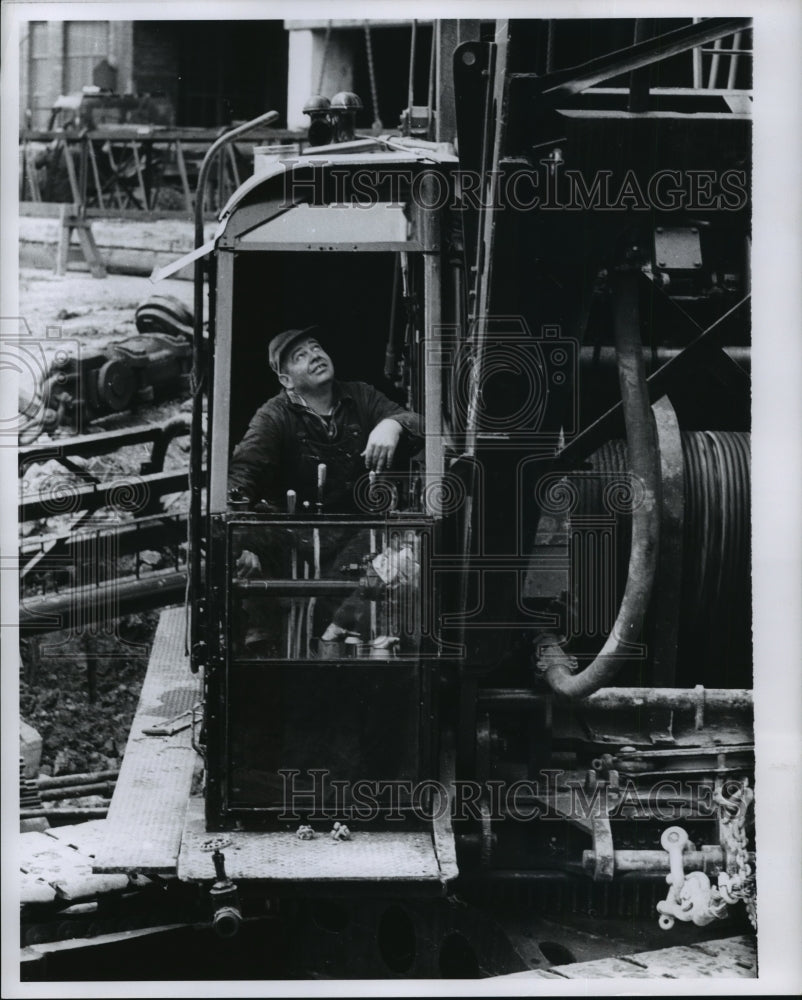 1960 Press Photo Construction on new addition in Milwaukee Journal building - Historic Images