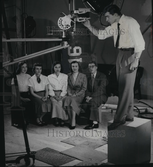 1953 Press Photo High school students watched routine assigned of John Murray-Historic Images