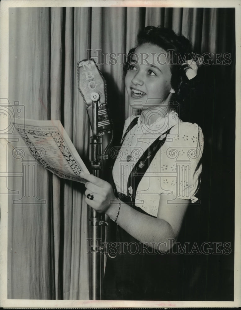 1944 Press Photo Jane Powell-Actress and Singer in &quot;Chase and Sanborn&quot; - Historic Images