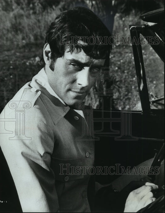 1976 Press Photo Ian McShane Starring in "Pussycat, Pussycat, I Love You" - Historic Images