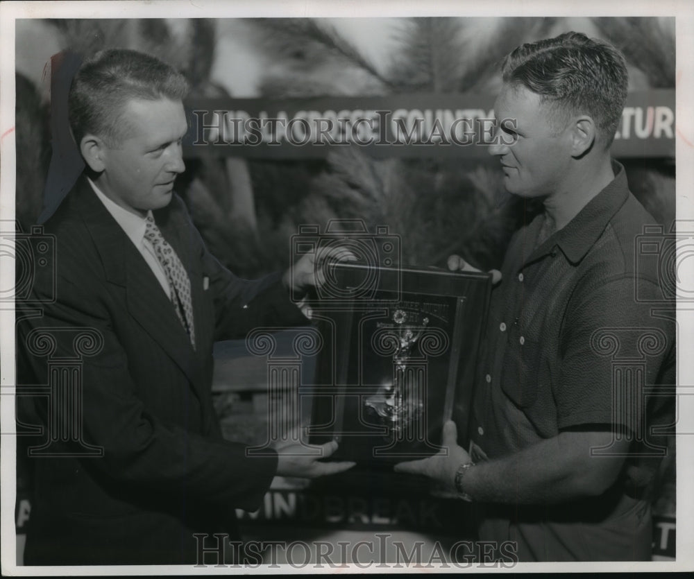 1954 Press Photo Alfred Francour Received Best County Booth Award at State Fair- Historic Images