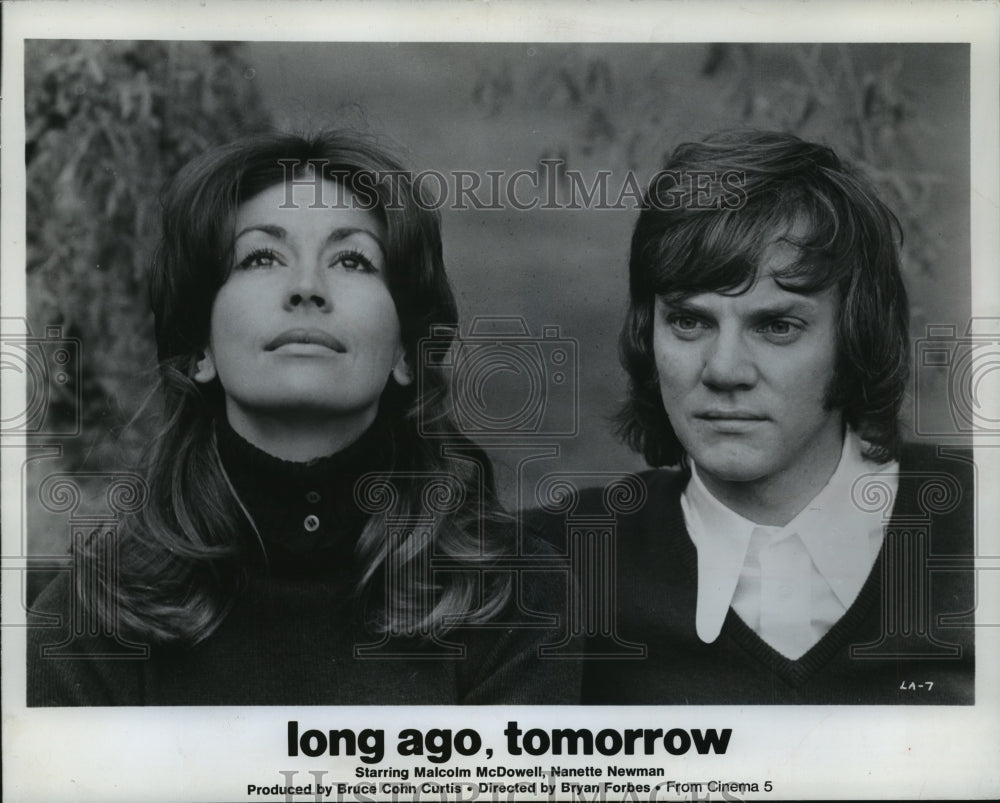 1972 Press Photo Malcolm McDowell and Nanette Newman in &quot;Long Ago, Tomorrow&quot; - Historic Images