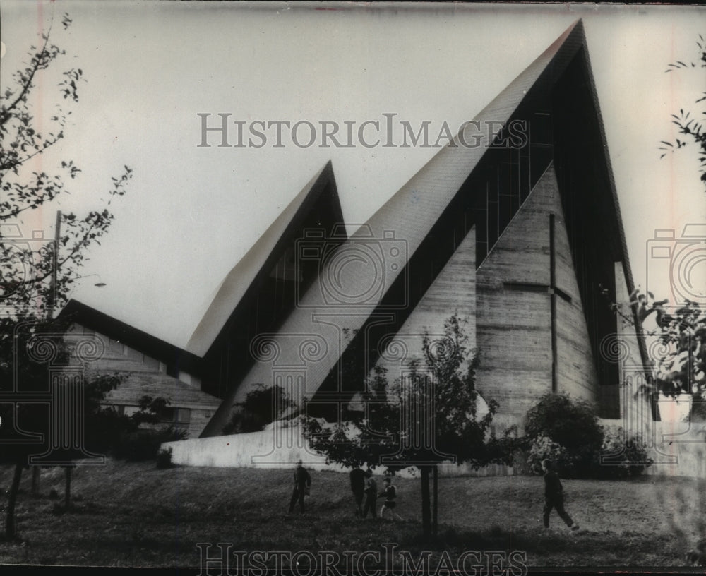 1965 Press Photo The facade of St. Paulus&#39; church in Dielsdorf, Switzerland - Historic Images