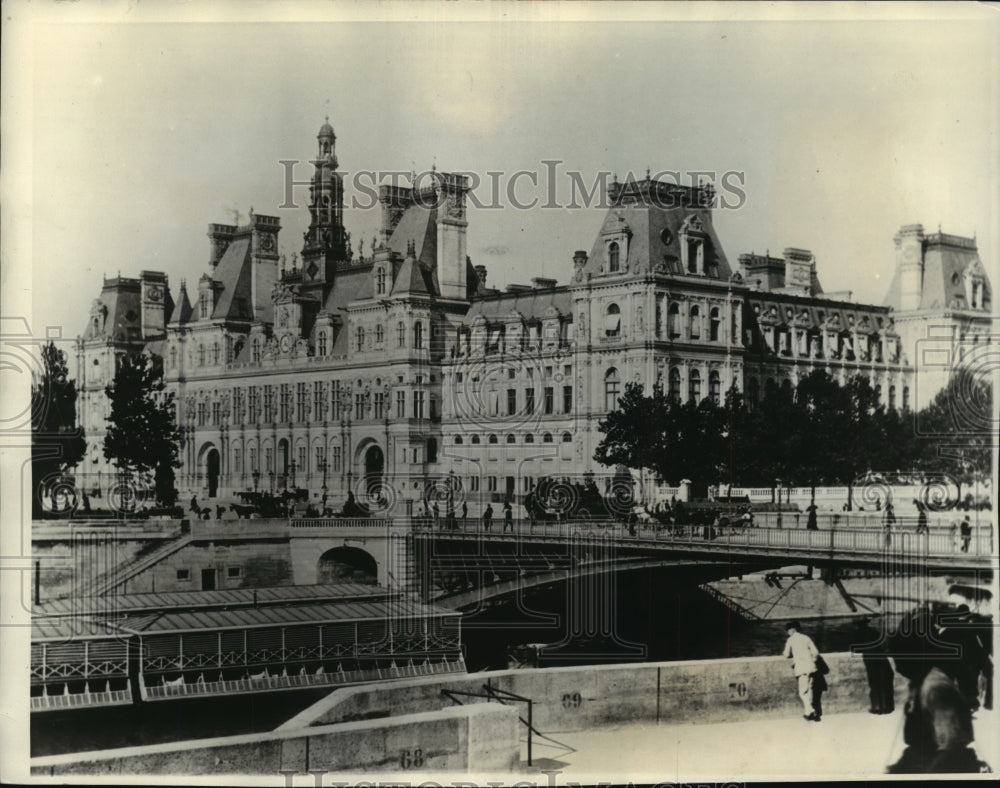 1934 Press Photo City Hall Square With City Hall in Background in Paris, France - Historic Images