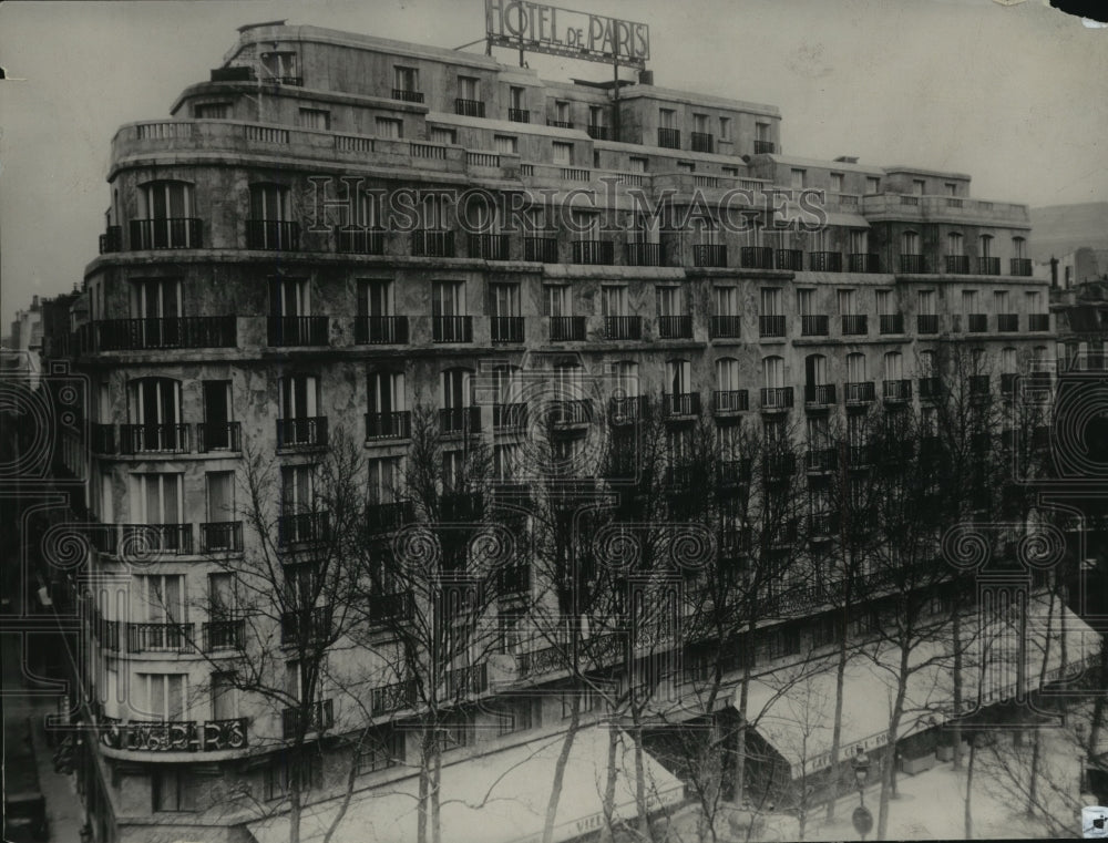 1930 View of the palatial Hotel de Paris in France - Historic Images