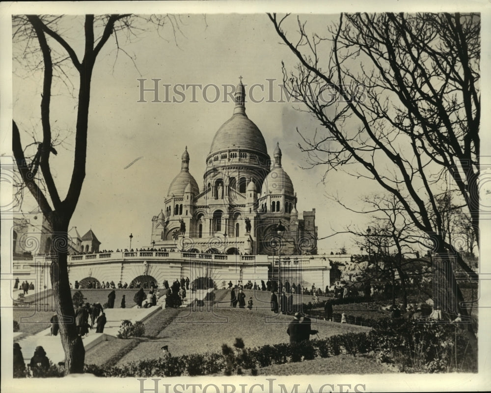 1932 Press Photo Sacre Coeur Church in Montmartre in Paris - Historic Images