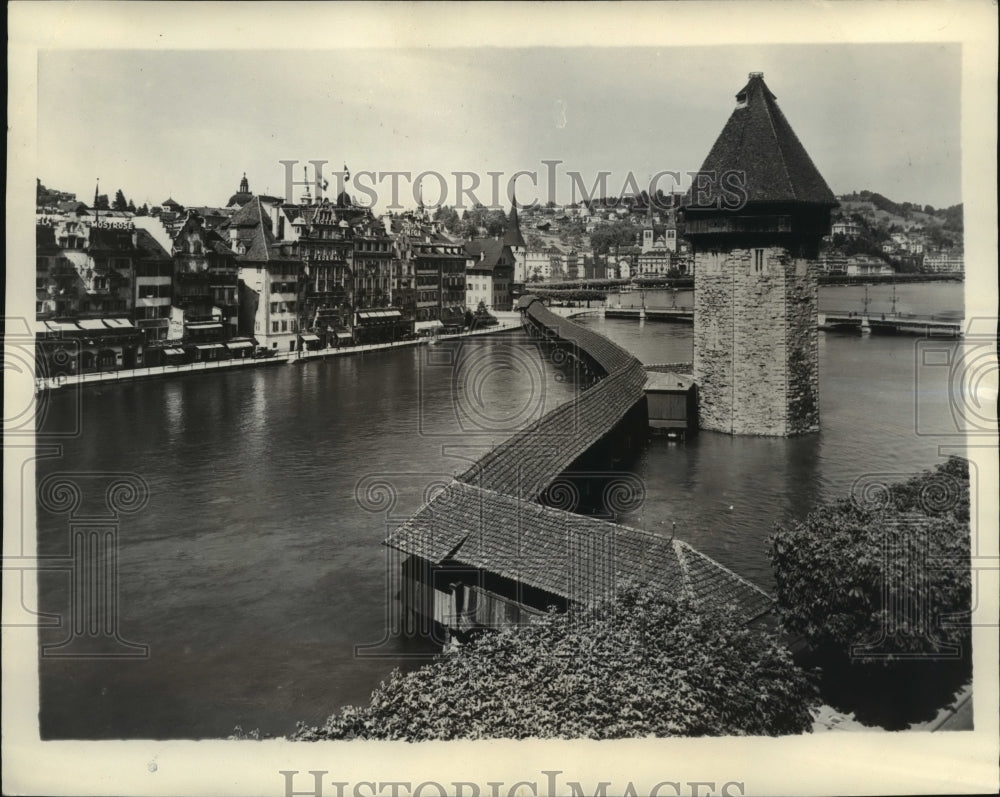 1933 Press Photo Ancient Kapell Bridge and Water Tower in Lucerne, Switzerland - Historic Images