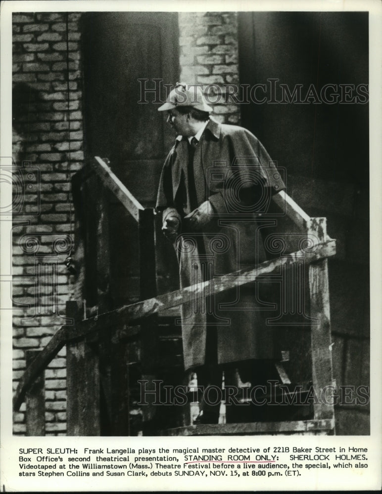 1982 Press Photo Frank Langella Plays Magical Detective in "Sherlock Holmes" - Historic Images