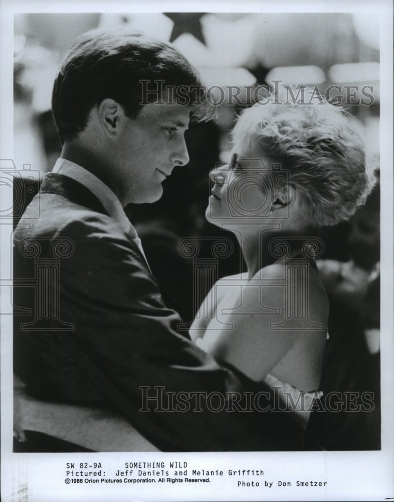 1986 Press Photo Jeff Daniels and Melanie Griffith in &quot;Something Wild&quot; - Historic Images