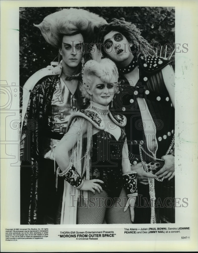 1986 Press Photo The Stars of &quot;Morons from Outer Space&quot; - Historic Images