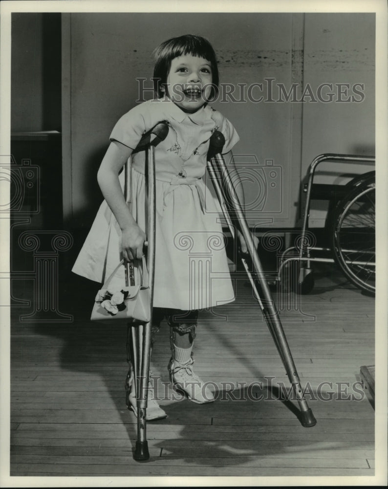 1963 Press Photo Brenda Heaton, Easter Seal Child - Historic Images