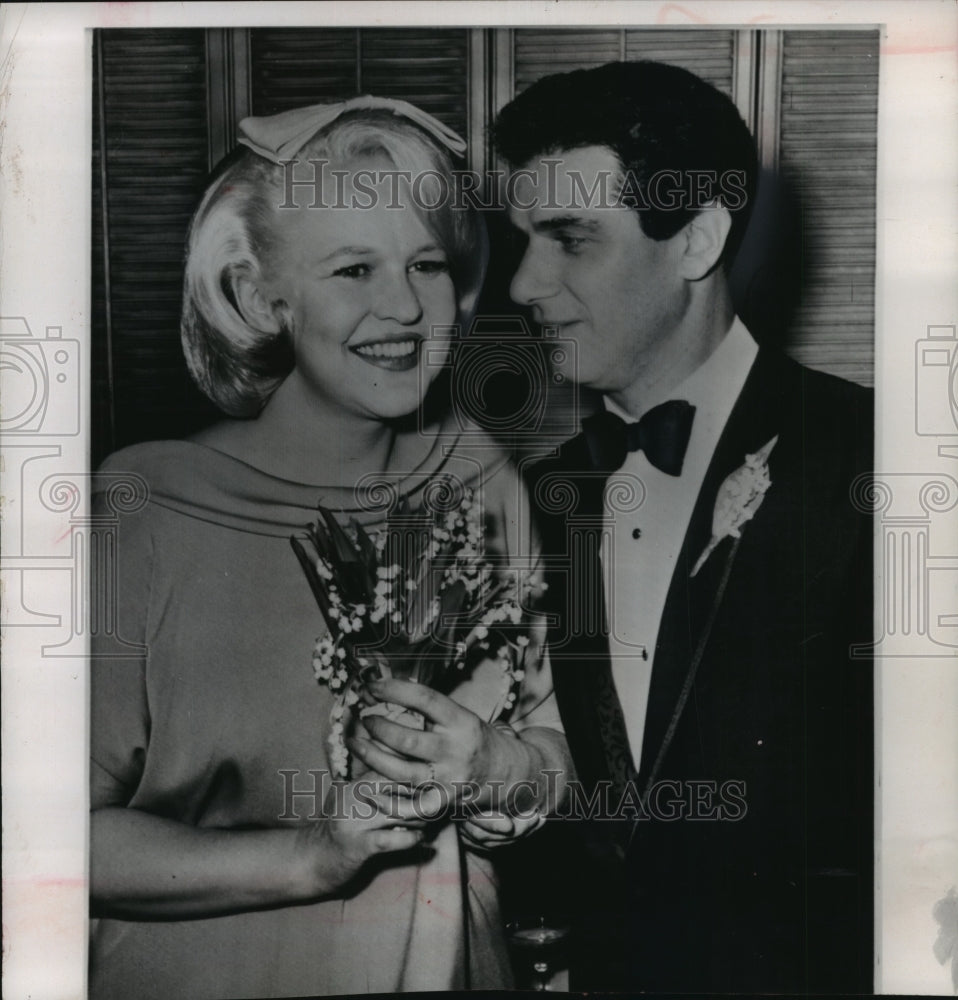 1964 Press Photo Peggy Lee and Jack Del Rio Married - mjx27864-Historic Images