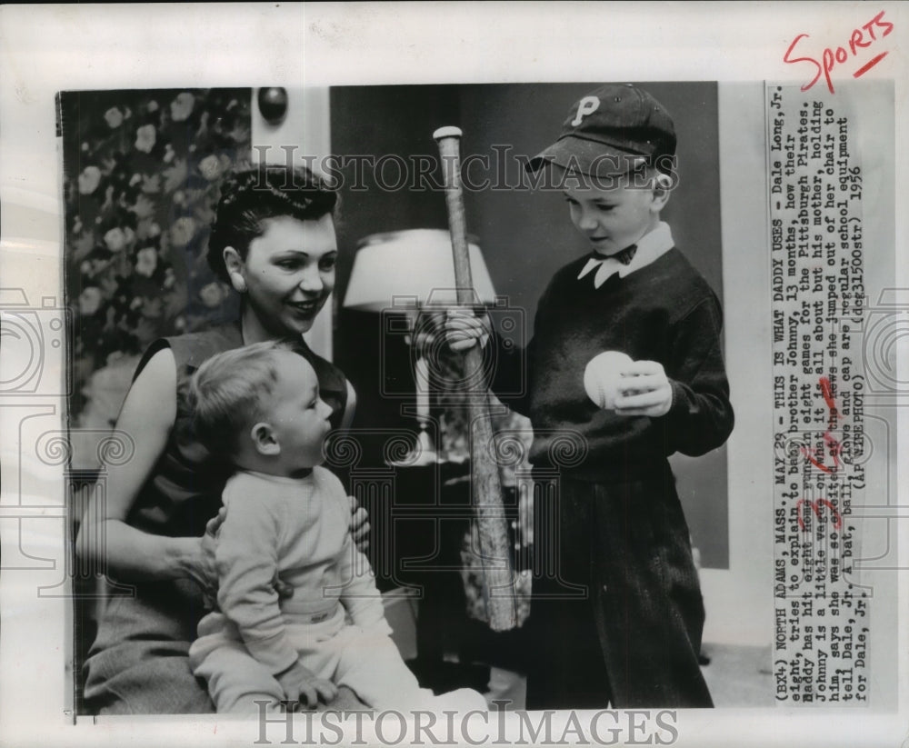 1956 Press Photo Baseball Player Dale Long's Family - mjx28341- Historic Images