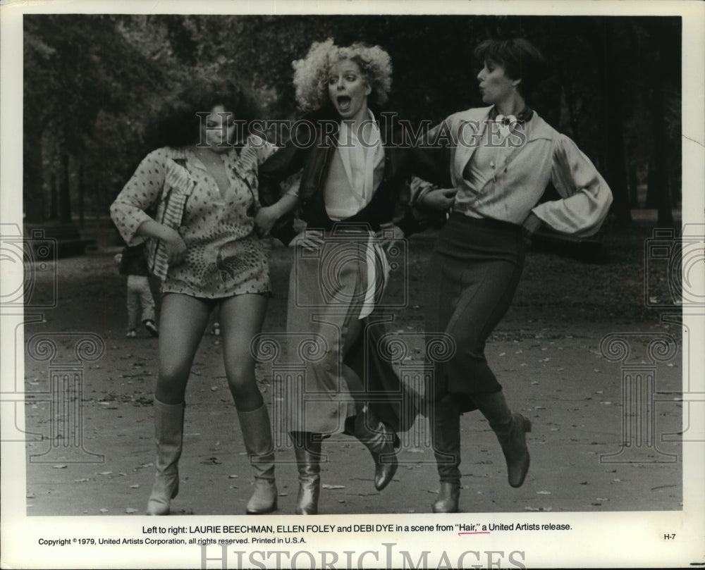 1979 Press Photo Laurie Beeckman, Ellen Foley, Debi Dye in &quot;Hair&quot; - mjx28540- Historic Images