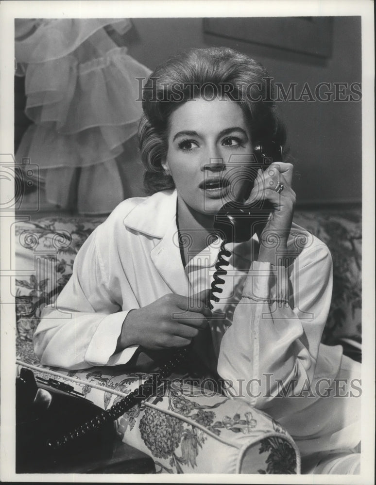 1965 Press Photo Angie Dickinson stars in &quot;Ocean&#39;s 11&quot; - Historic Images