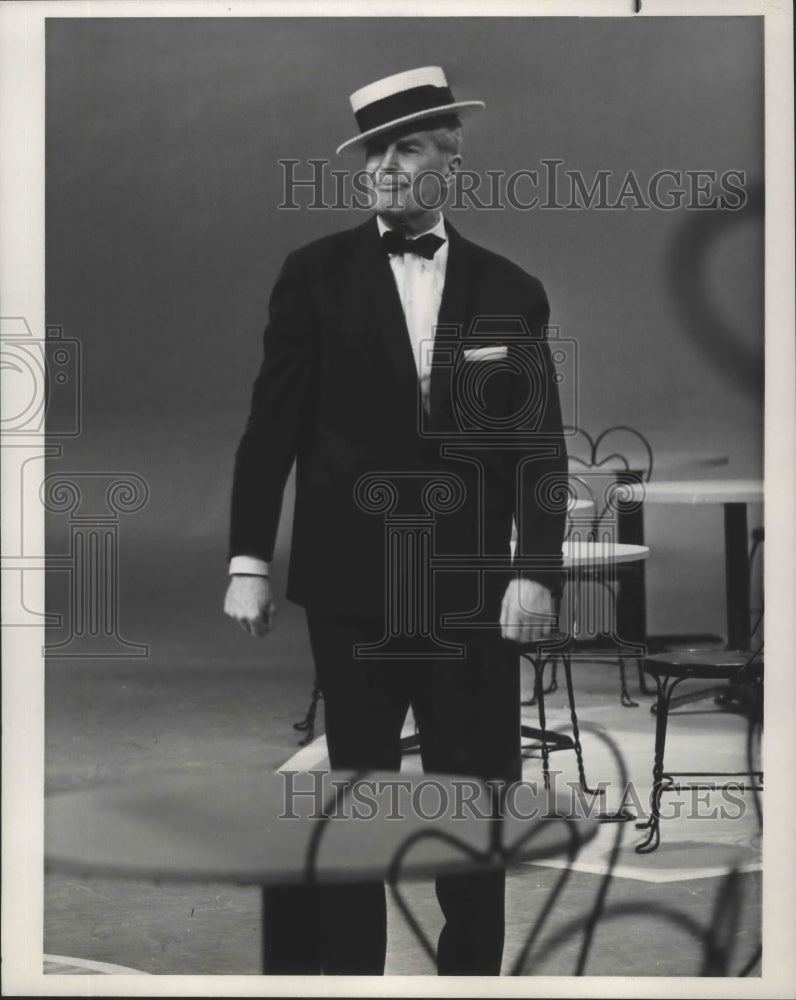 1965 Press Photo Maurice Chevalier on &quot;Bell Telephone Hour&quot; - Historic Images