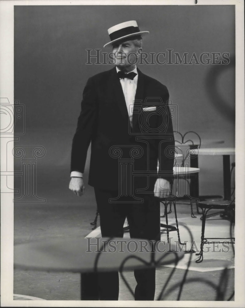 1965 Press Photo Maurice Chevalier on "Bell Telephone Hour" - Historic Images