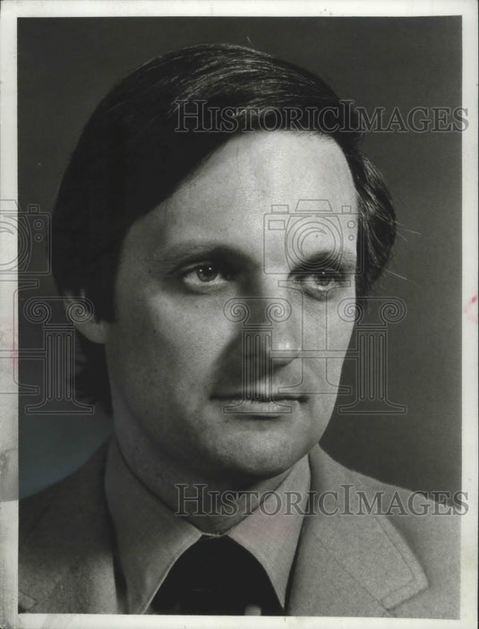 1974 Press Photo Alan Alda of "MASH" - mjx30031-Historic Images