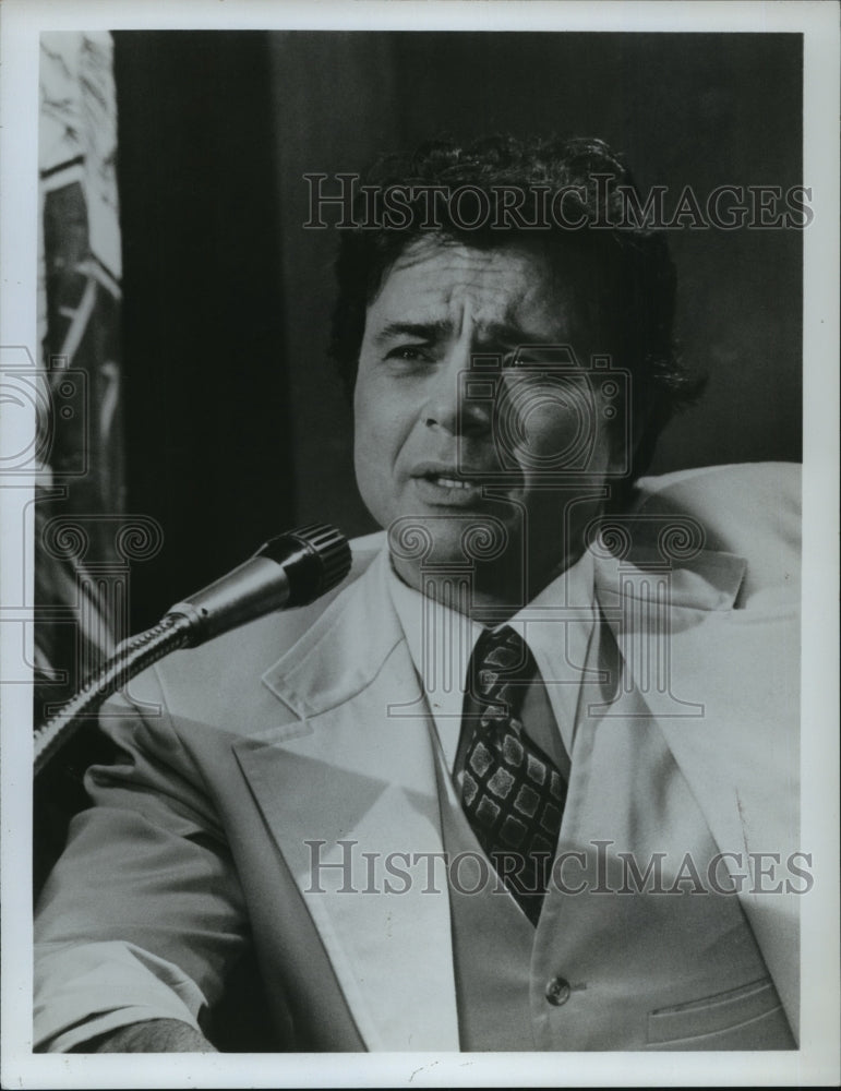 1977 Press Photo Robert Blake in &quot;Runaway Cowboy&quot; on &quot;Baretta&quot; - Historic Images