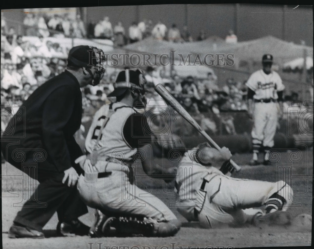 1960 Del Crandall of the Braves avoids being struck-Historic Images