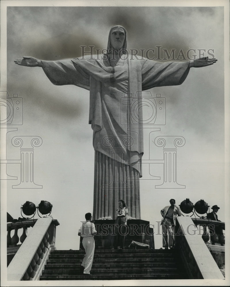 1962 Press Photo 130-Foot Christ the Redeemer Statue in Rio De Janeiro Brazil-Historic Images