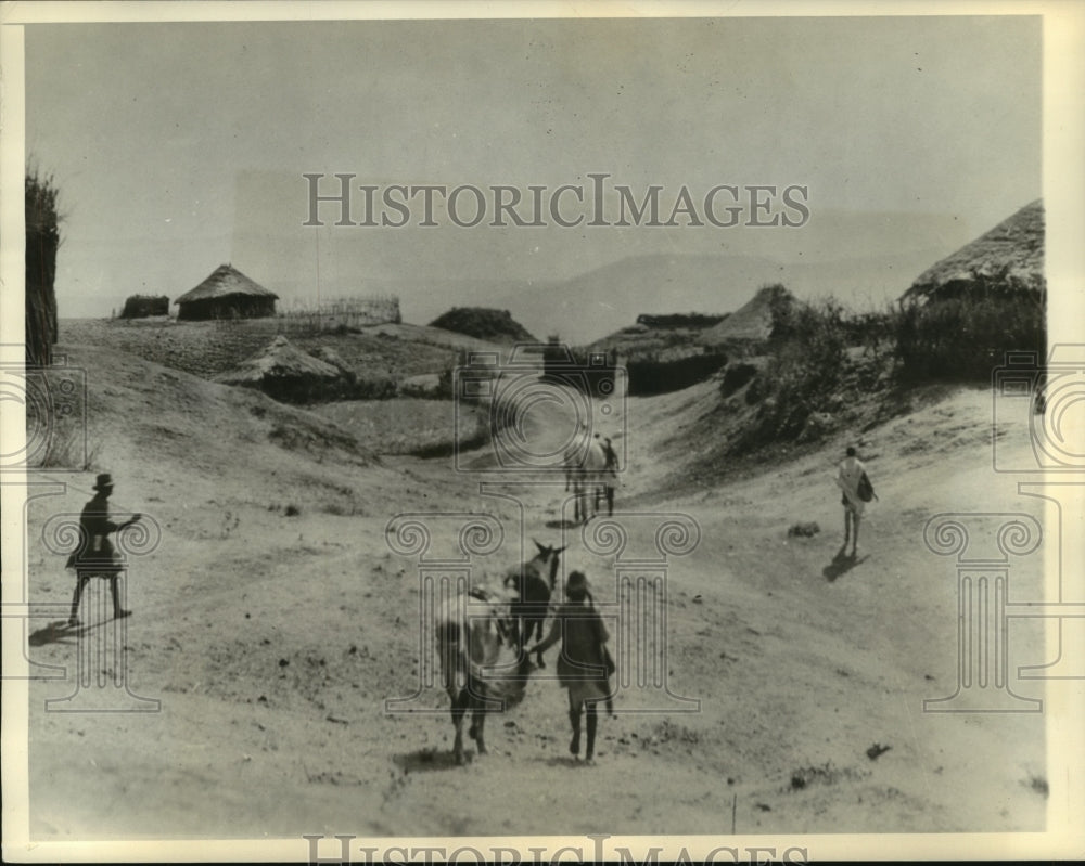 1935 Village in Sagan Country of Sudamo Province, Ethiopia-Historic Images