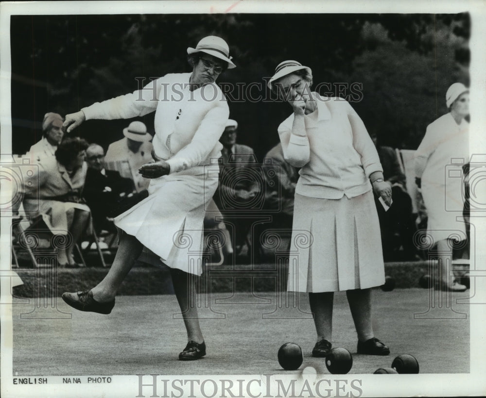 1985 Press Photo Wimbledon England: Lawn bowling - mjx31969- Historic Images