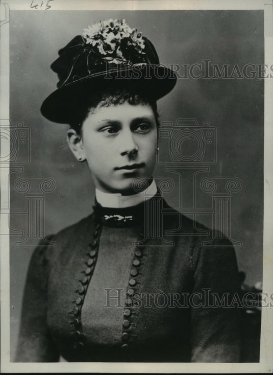 1935 Press Photo Early photograph of Queen Mary, London, England - mjx33117- Historic Images