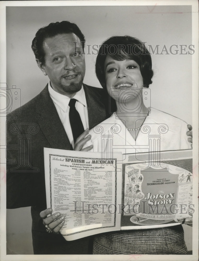 1960 Press Photo Musical Comedy Stars Alfred Drake and Jill Correy - mjx33151-Historic Images