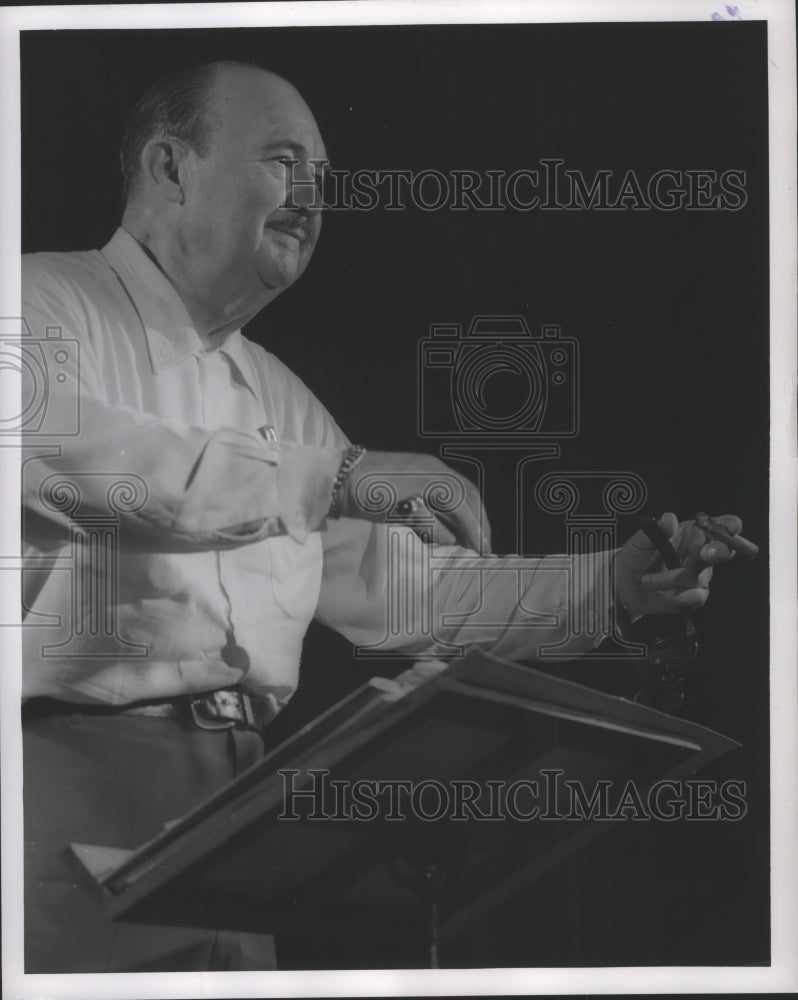 1955 Press Photo Paul Whiteman, director of American Broadcasting Company - Historic Images