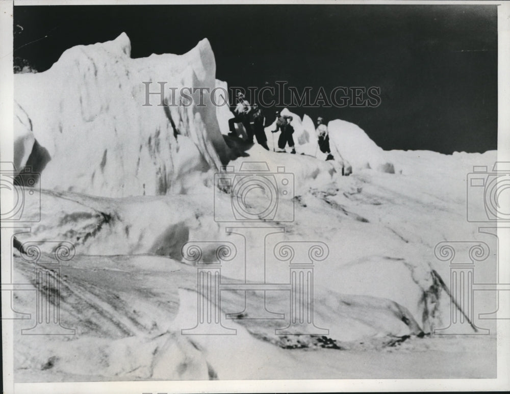 1937 Press Photo Climbers at Mount Rainier National Park, Washington - mjx34145- Historic Images