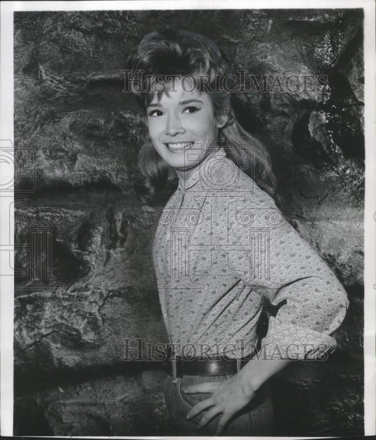 1965 Press Photo Actress Zeme North in "The Legend Of Jesse James" - Historic Images