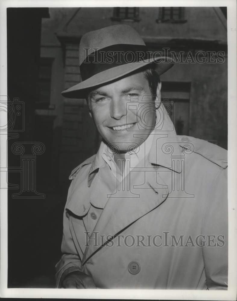 1967 Robert Wagner in &quot;How I Spent My Summer Vacation&quot;-Historic Images