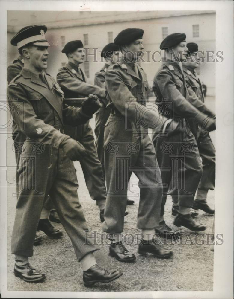 1954 Press Photo Britain&#39;s Duke of Kent in royal military at Sandhurst, England. - Historic Images