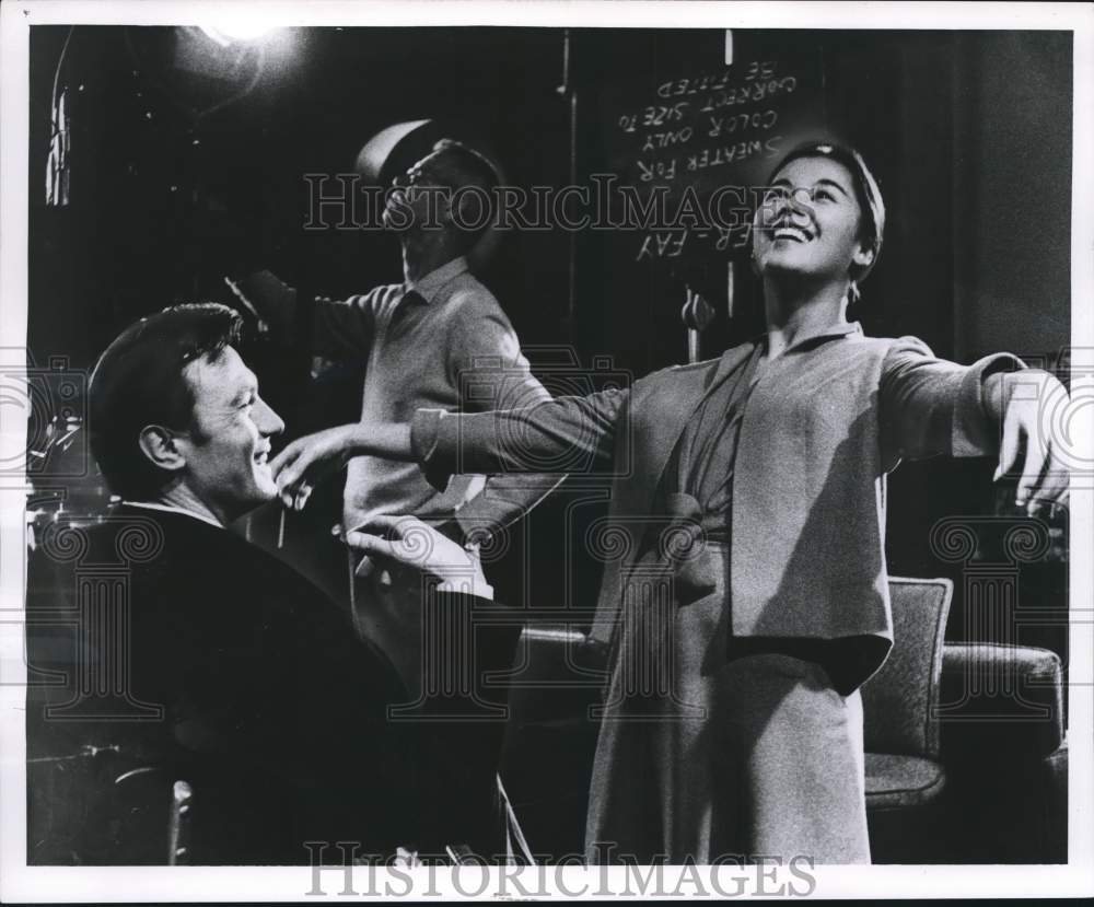 1962 Press Photo France Nuyen and Laurence Harvey on set of A Girl Named Tamiko - Historic Images