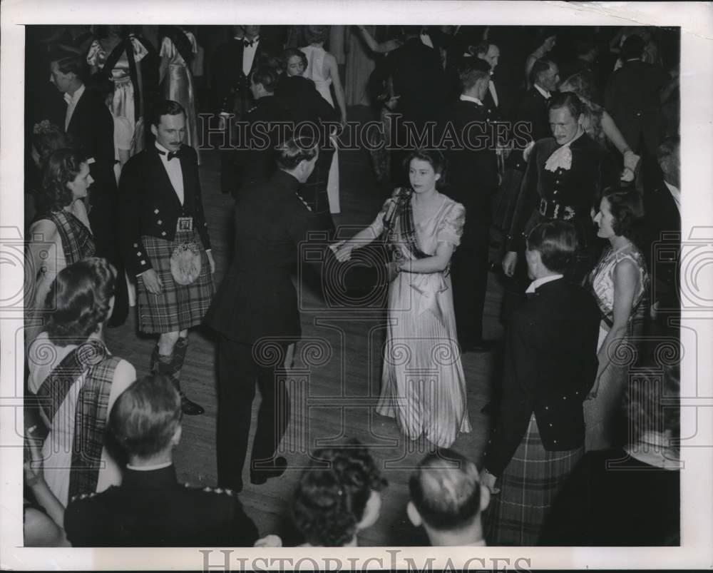 1946 Princess Elizabeth dances the Scottish Bell at Caledonian Ball - Historic Images