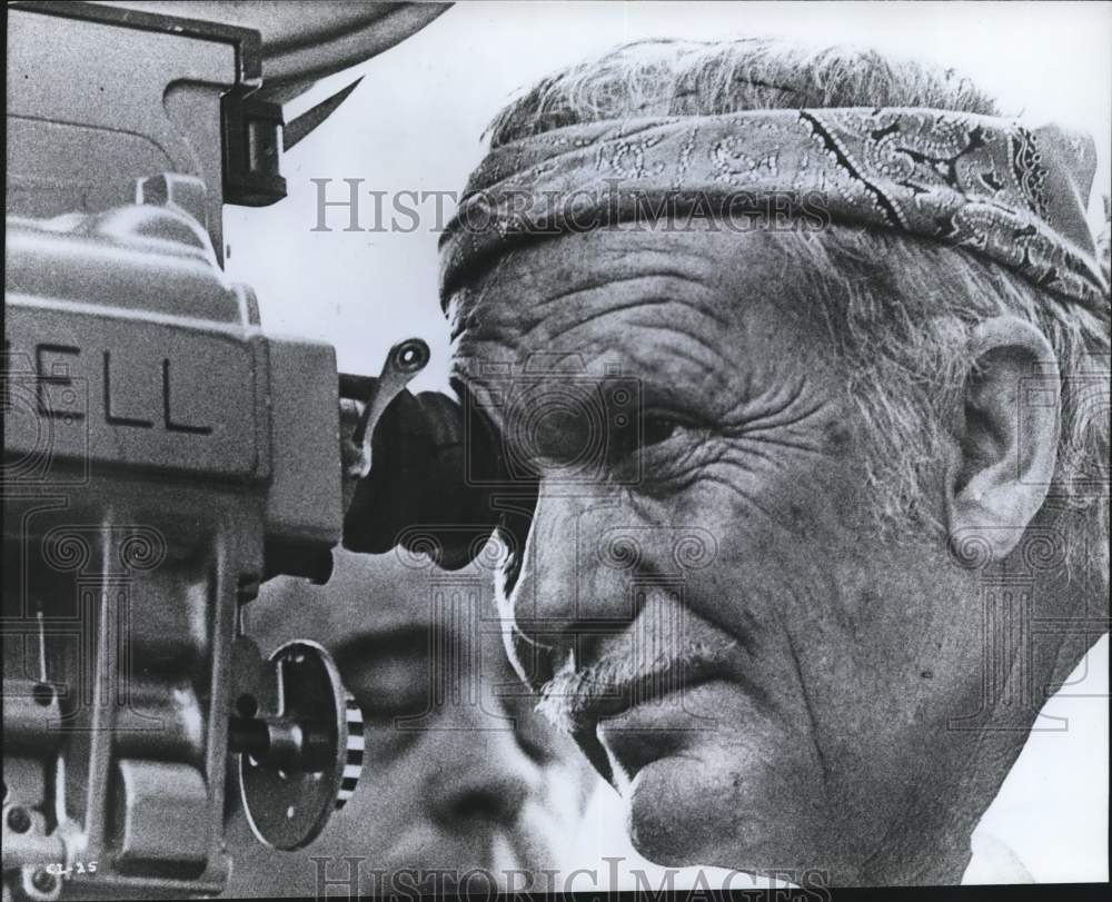 1977 Press Photo Sam Peckinpah directs the movie &quot;Cross of Iron&quot; - mjx35843 - Historic Images