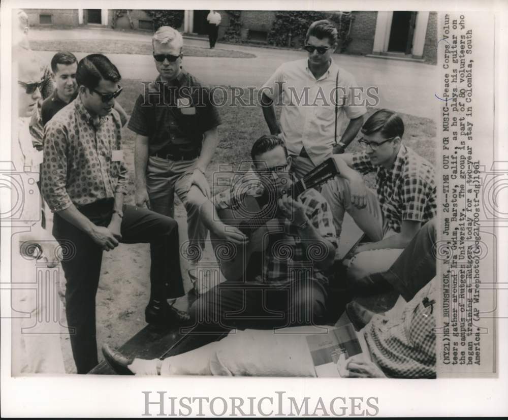 1961 Press Photo Peace Corps Volunteers &amp; Ira Gwim on Rutger University campus - Historic Images