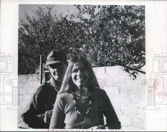 1974 Press Photo Terry Grocki laughs will being arrested on a smuggling charge - Historic Images