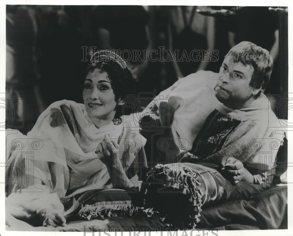 1977 Press Photo Sian Phillips and Brian Blessed perform in &quot;I, Claudius&quot; on PBS-Historic Images