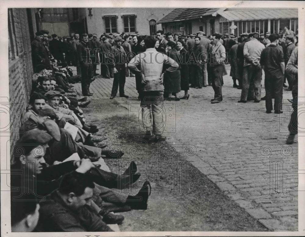 1936 Workers on Strike in Issyles-Moulineaux, Paris, France-Historic Images