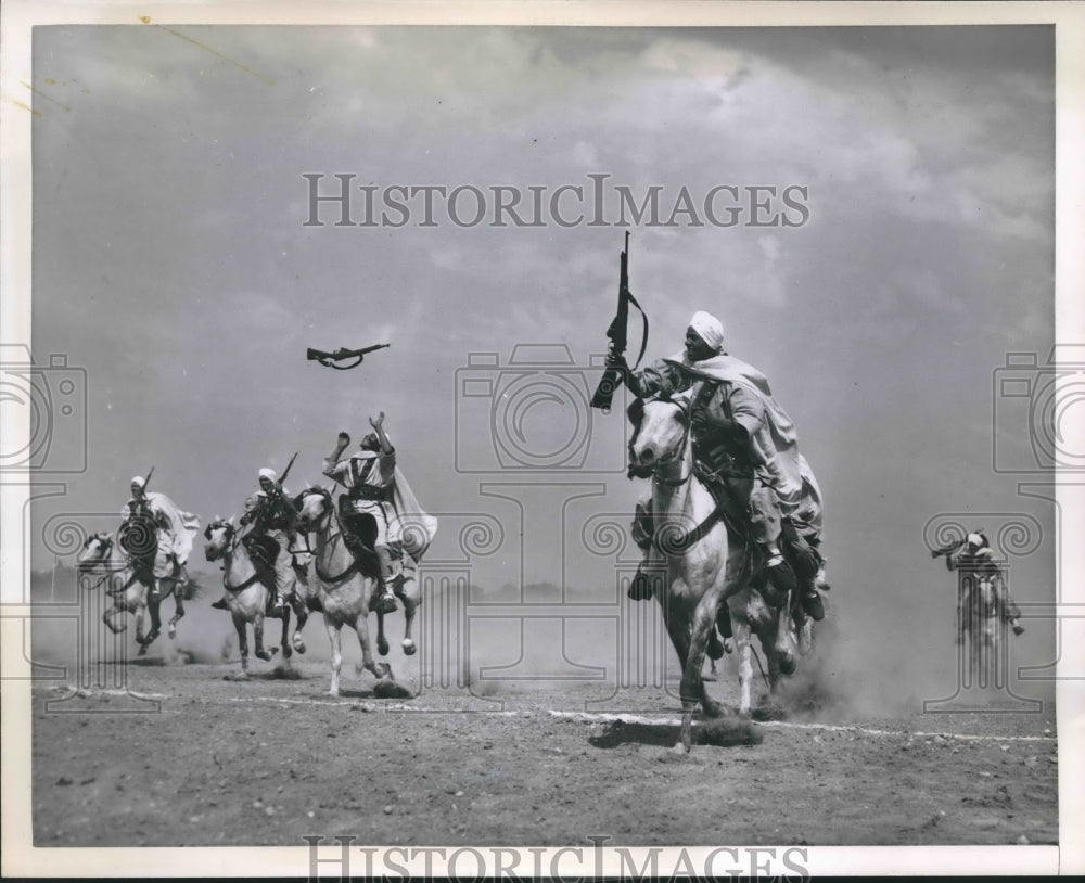 1952 Press Photo Algerian Spahis, 100th Anniversary of &quot;Medaille Millitaire&quot;, FR-Historic Images