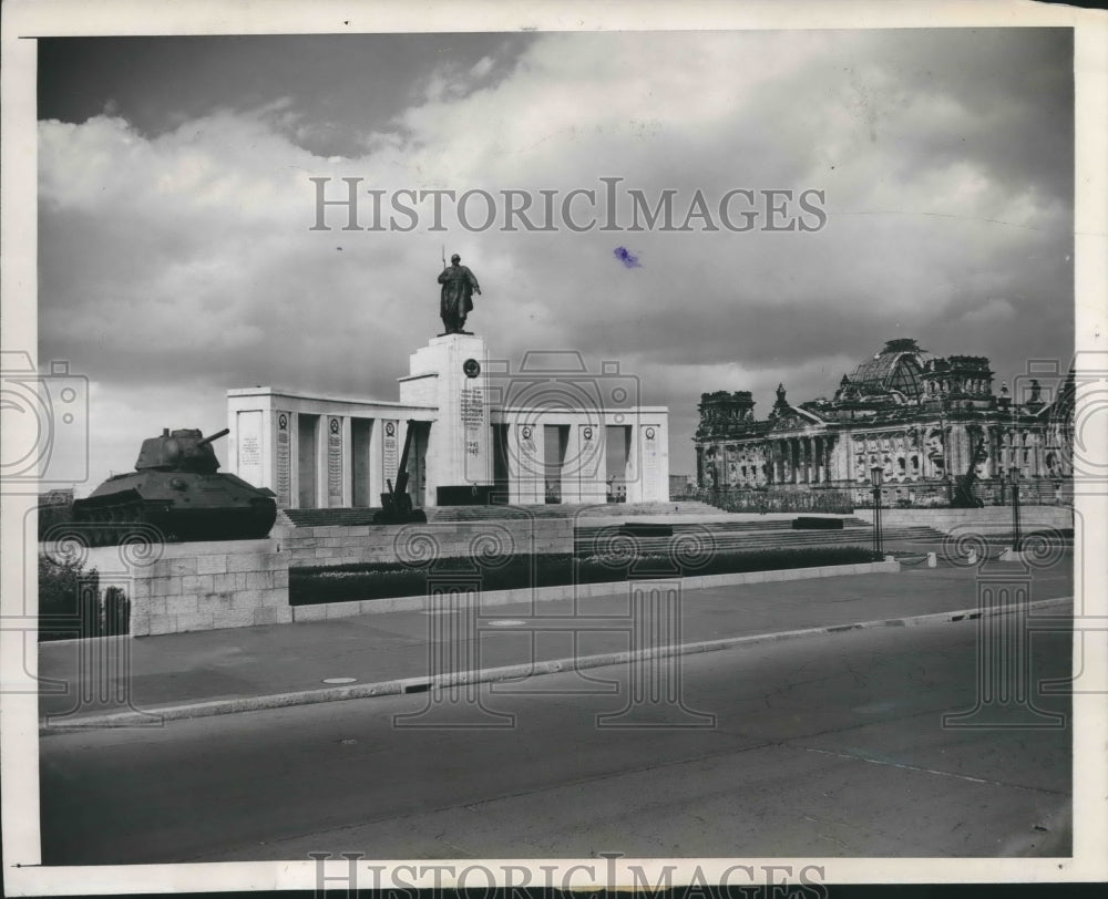 1948 Red Army War Memorial, Berlin, Germany-Historic Images