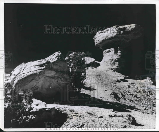 1952 Press Photo Camel Rock, "Ship of the Desert" near Santa Fe, New Mexico-Historic Images